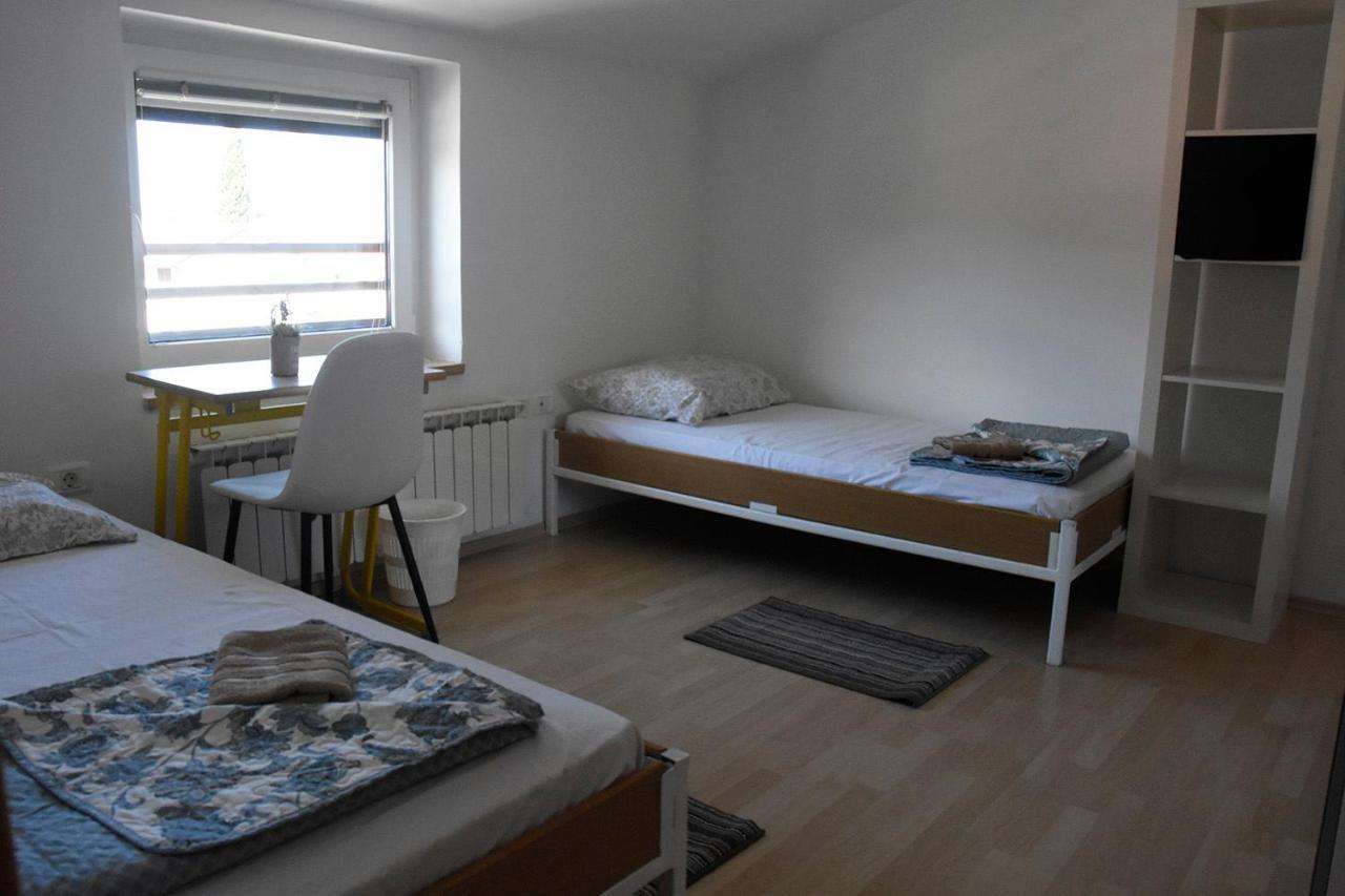 Rooms Busija 伊佐拉 外观 照片
