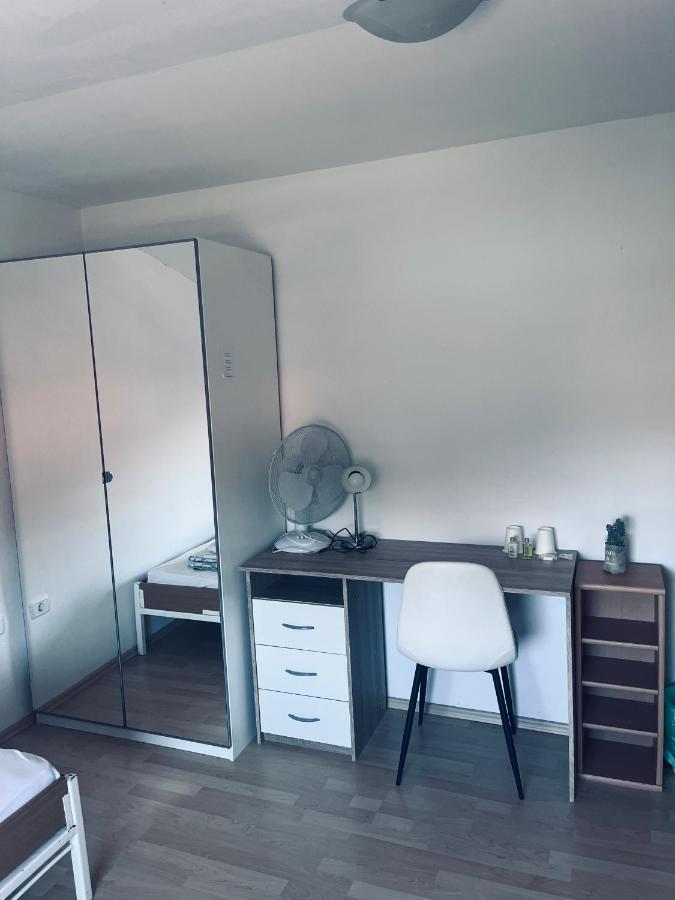 Rooms Busija 伊佐拉 外观 照片