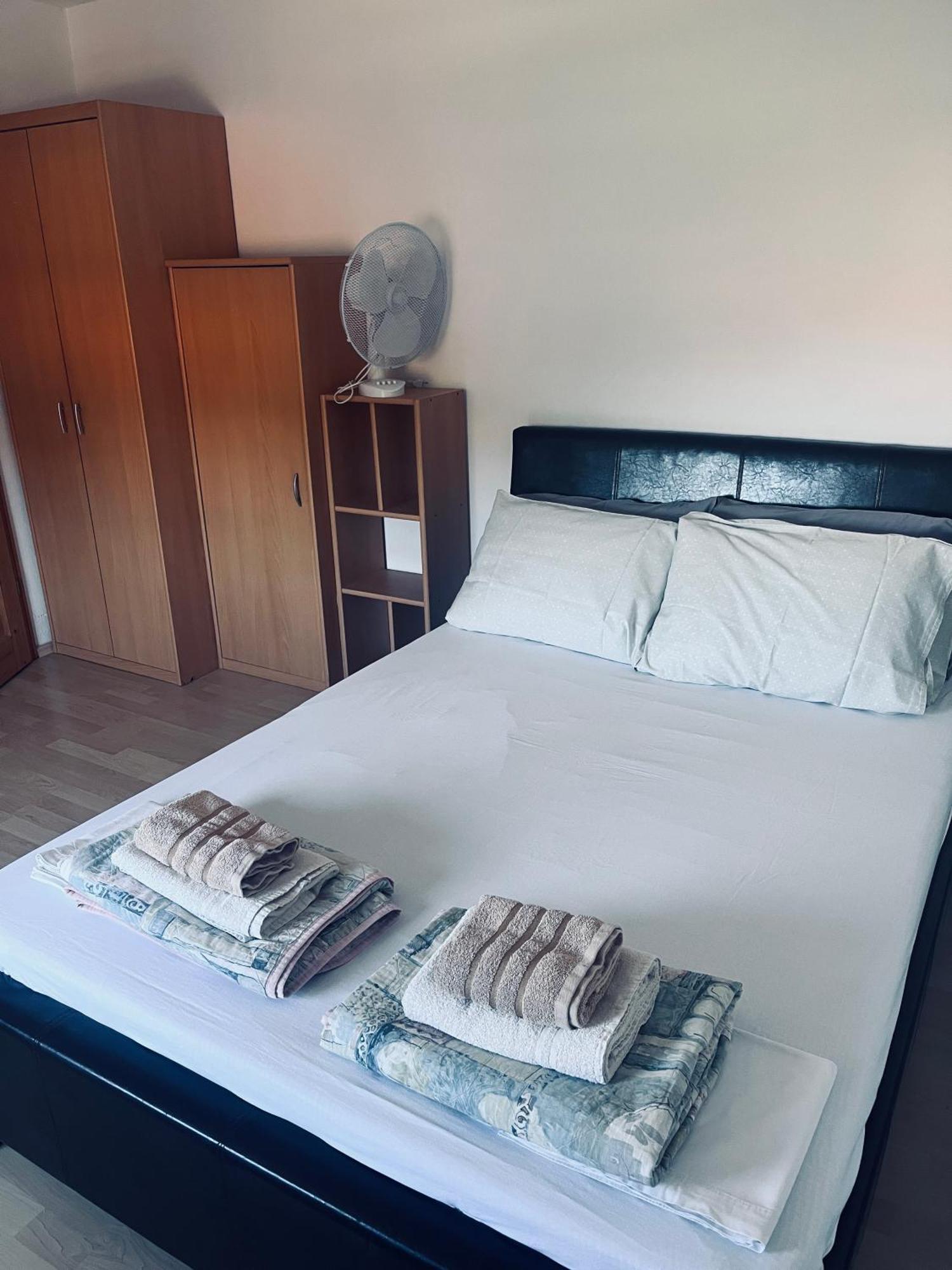 Rooms Busija 伊佐拉 外观 照片